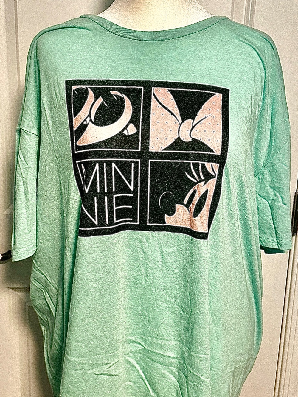 Disney Minnie Mouse Mint Green Graphic Tee 2XL Pink Black Oversized Shirt